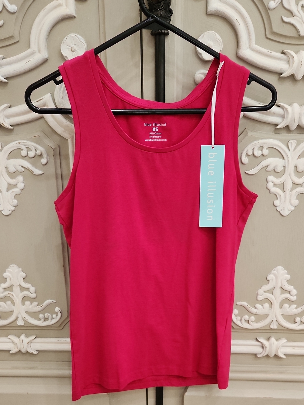 Blue Illusion Women's Hot Pink Tank Top Size XS